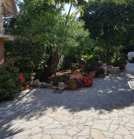 Epi * لورداهاتا